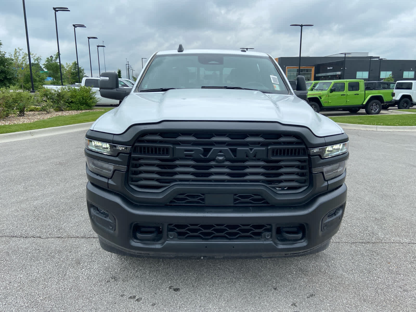 2025 Ram 2500 Tradesman photo 3