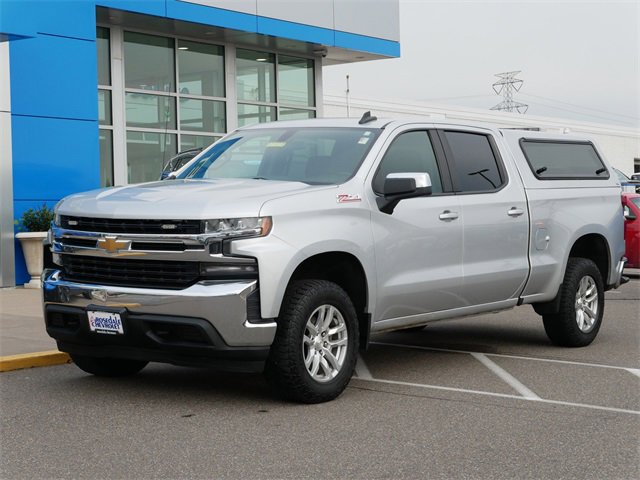 Used 2020 Chevrolet Silverado 1500 LT with VIN 3GCUYDED4LG235711 for sale in Roseville, Minnesota