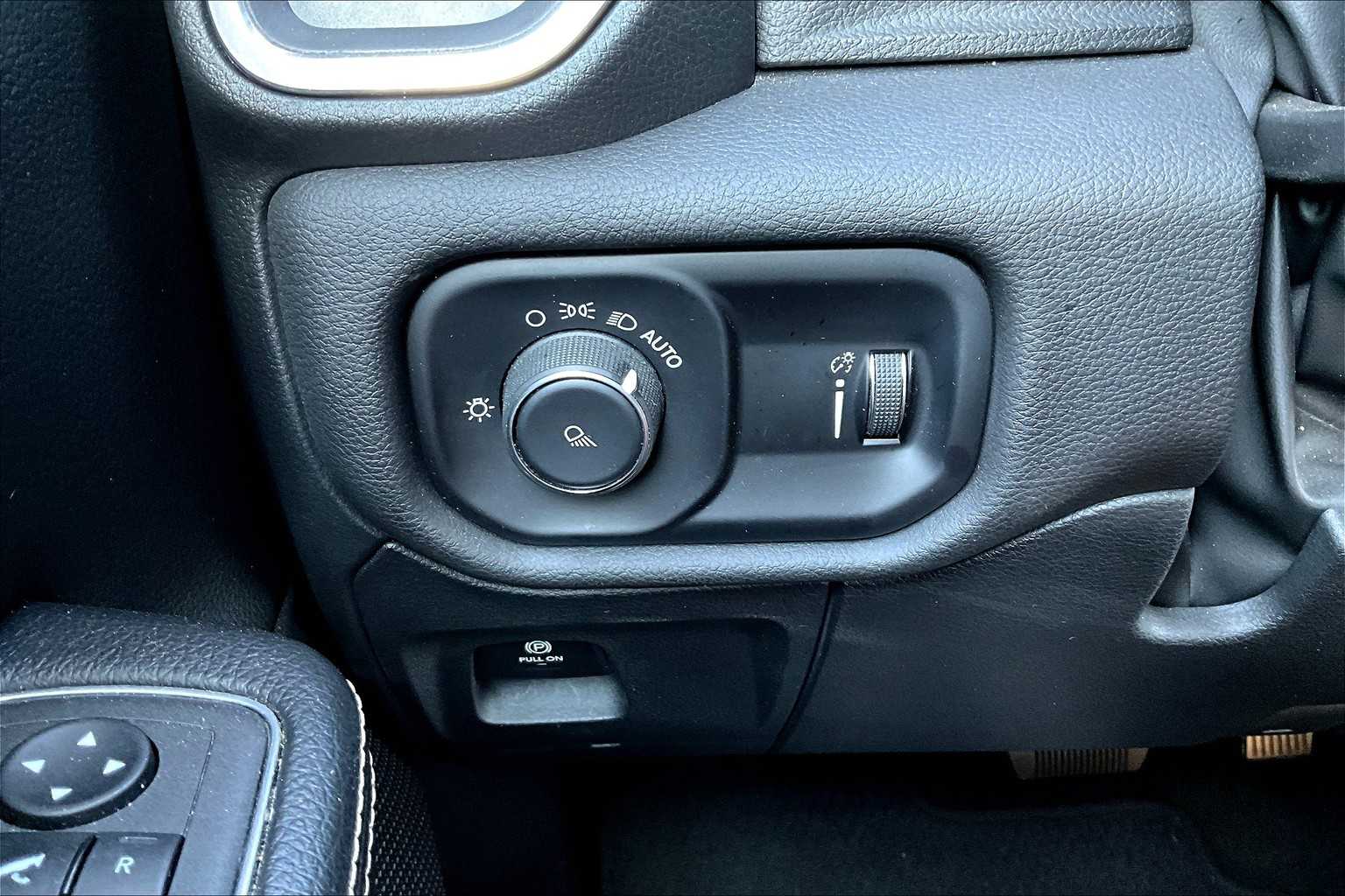 2024 Ram 1500 Laramie photo 30