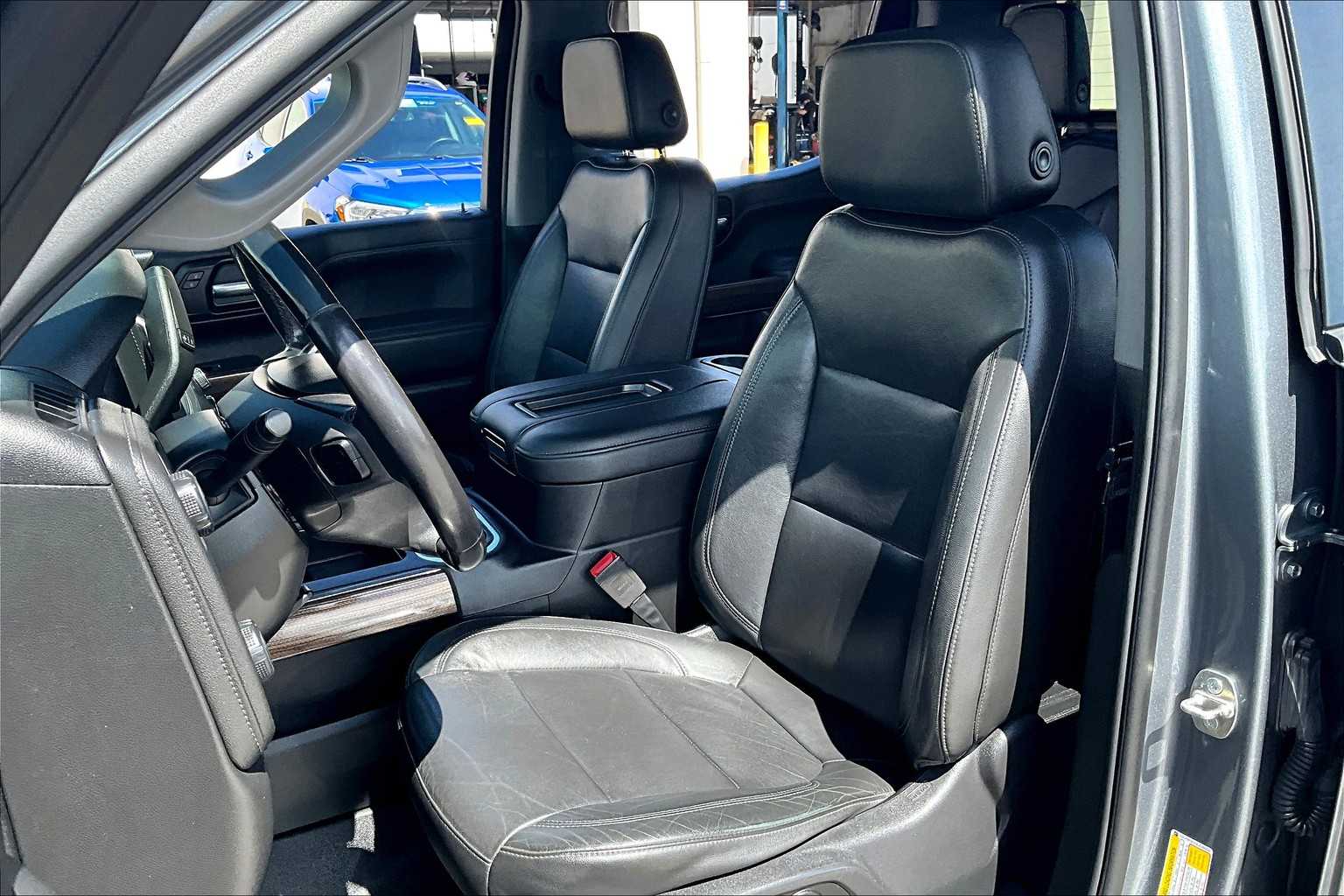 2020 Chevrolet Silverado 1500 RST photo 7