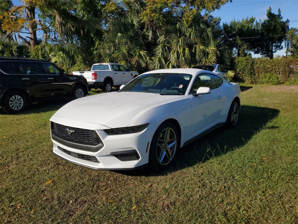 2026 Ford Mustang EcoBoost Premium photo 4