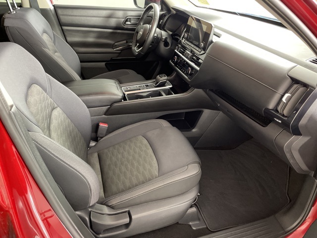 2024 Nissan Pathfinder SV photo 41