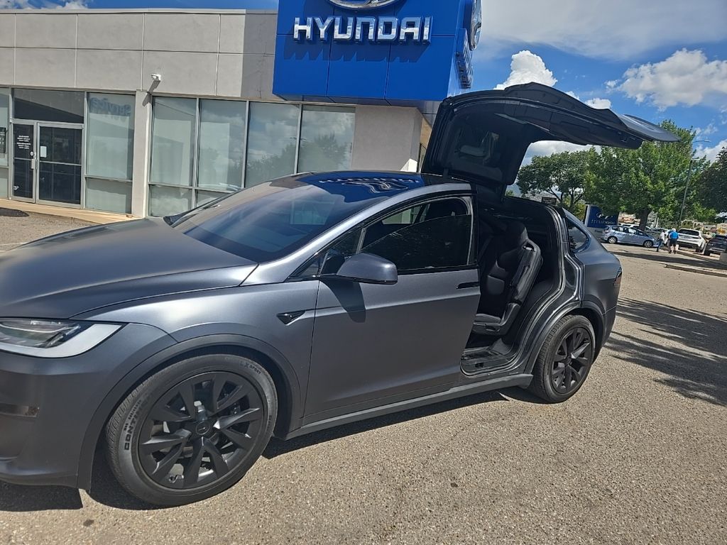 2023 Tesla Model X photo 9