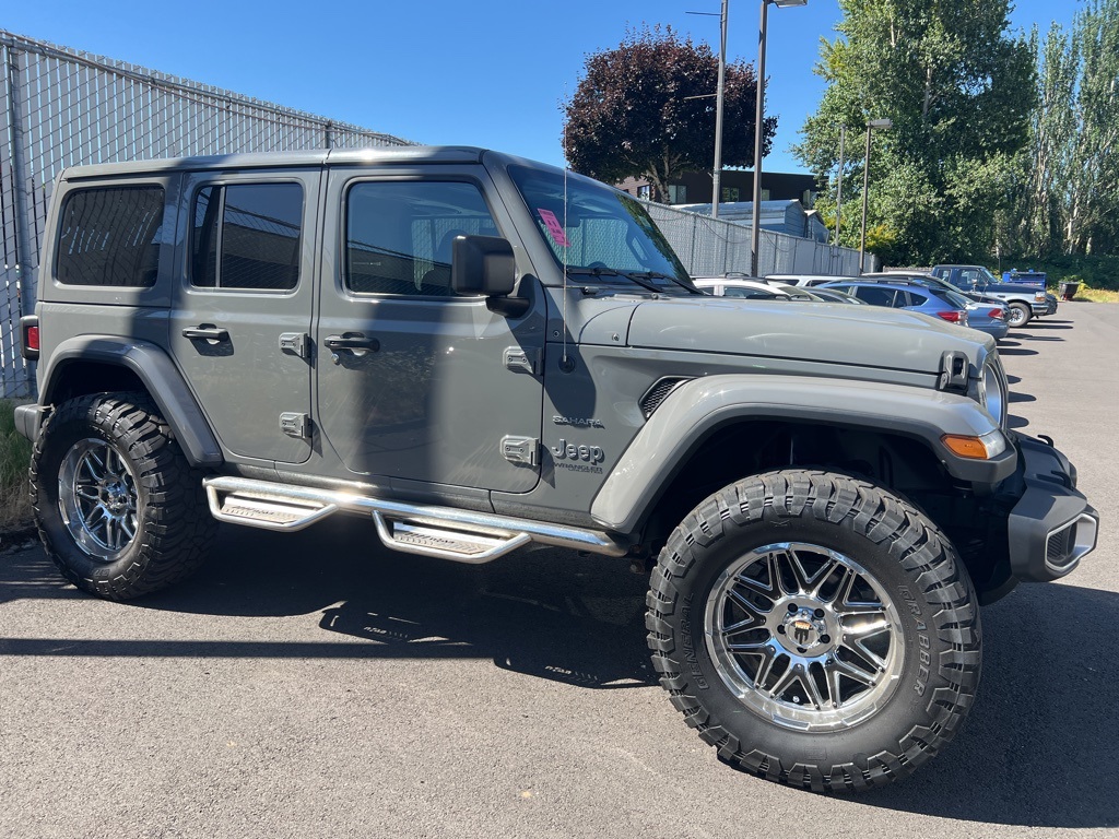 2020 Jeep Wrangler Unlimited Sahara photo 2