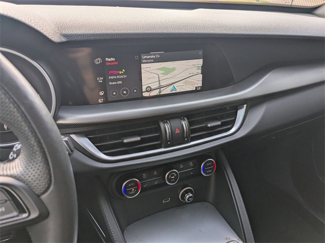 2022 Alfa Romeo Stelvio Ti photo 17