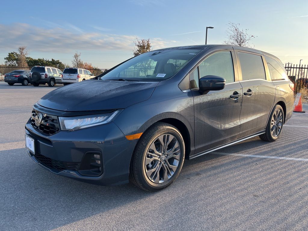 2026 Honda Odyssey Touring's photo