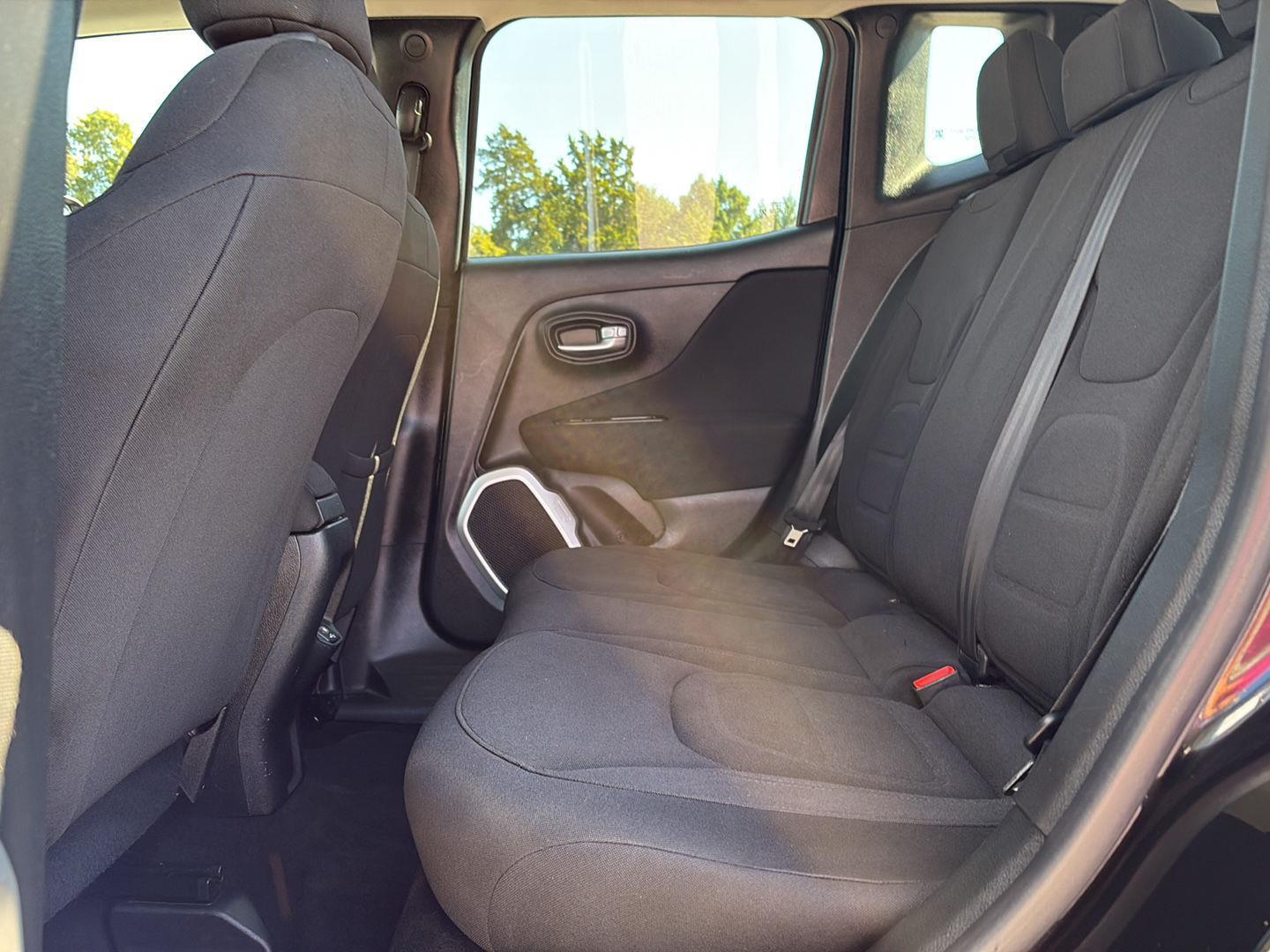 2018 Jeep Renegade Latitude North Edition photo 8