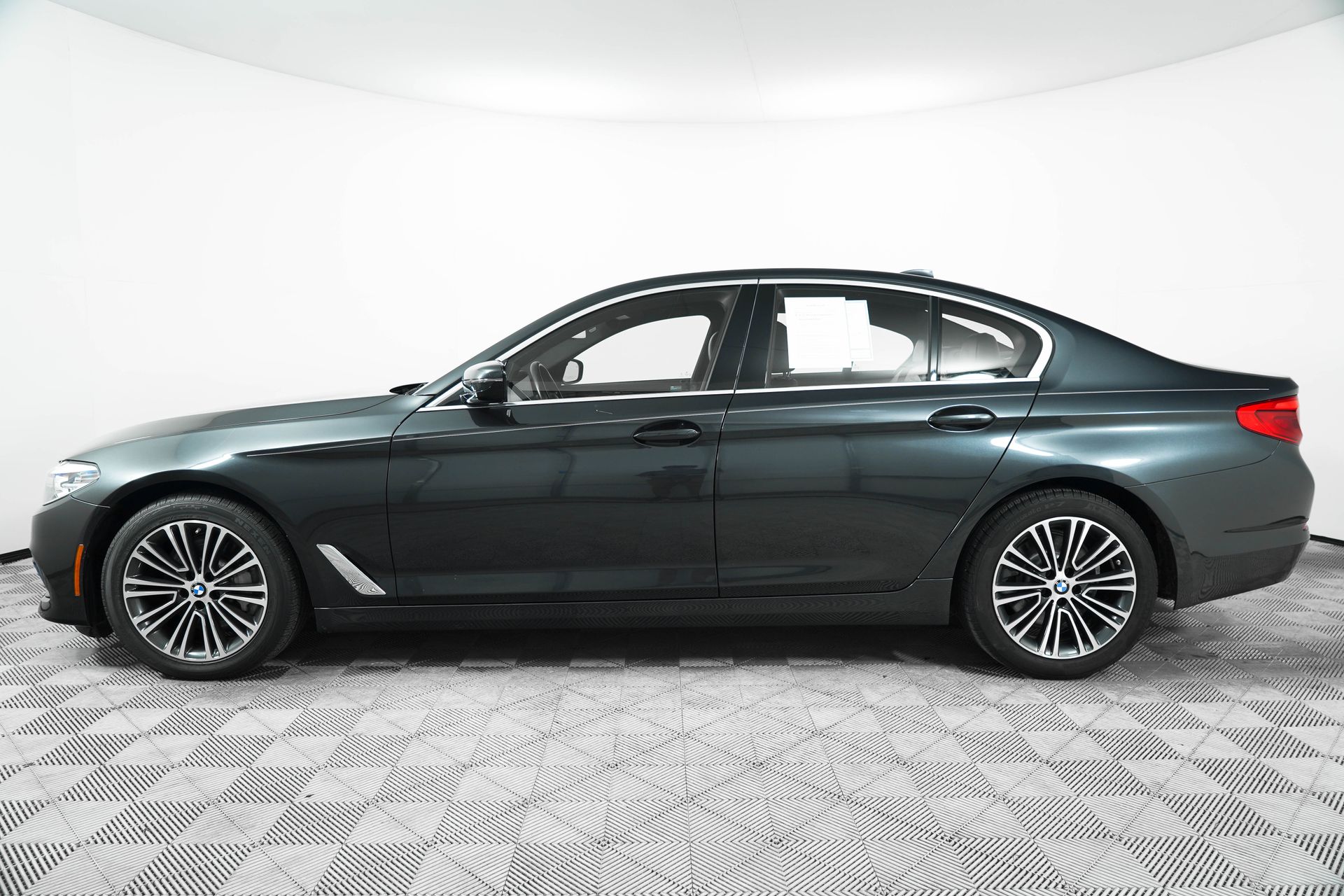 2019 Bmw 530i xDrive Sedan photo 4