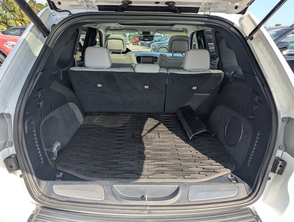 2017 Jeep Grand Cherokee Summit photo 30