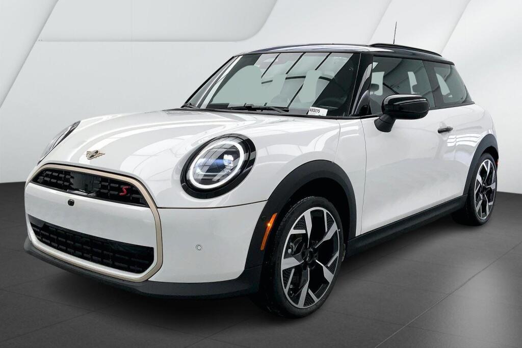 2025 MINI Hardtop 2 Door S's photo
