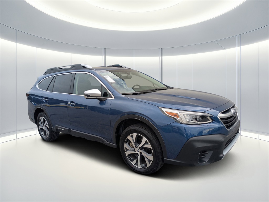 2022 Subaru Outback Touring's photo