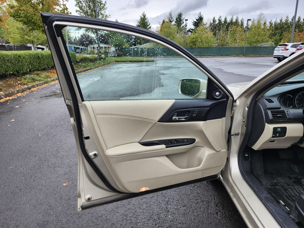 2013 Honda Accord EX-L photo 17