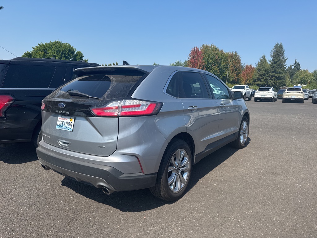 2023 Ford Edge Titanium photo 5