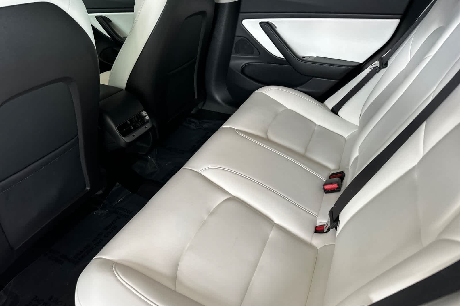 2018 Tesla Model 3 photo 3