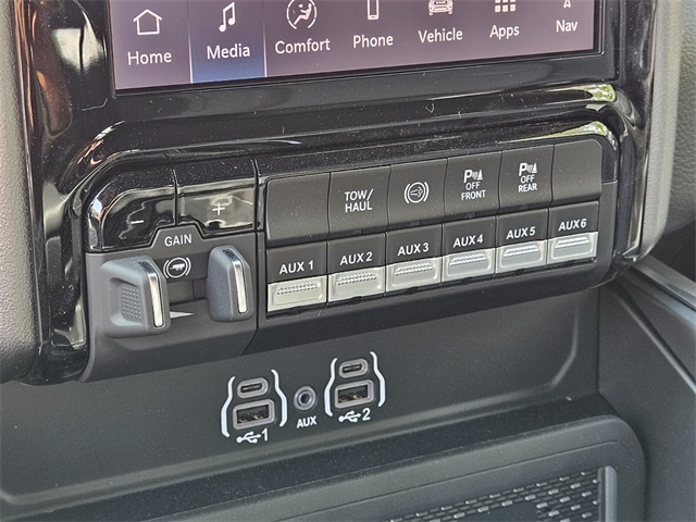 2026 Ram 2500 Big Horn photo 18