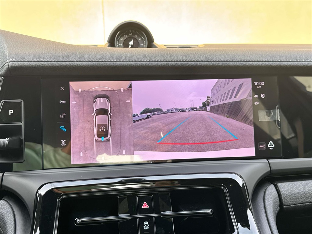 2025 Porsche Panamera 4 photo 27