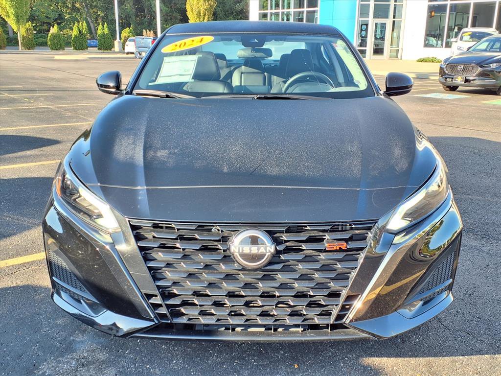 2024 Nissan Altima 2.5 SR photo 2