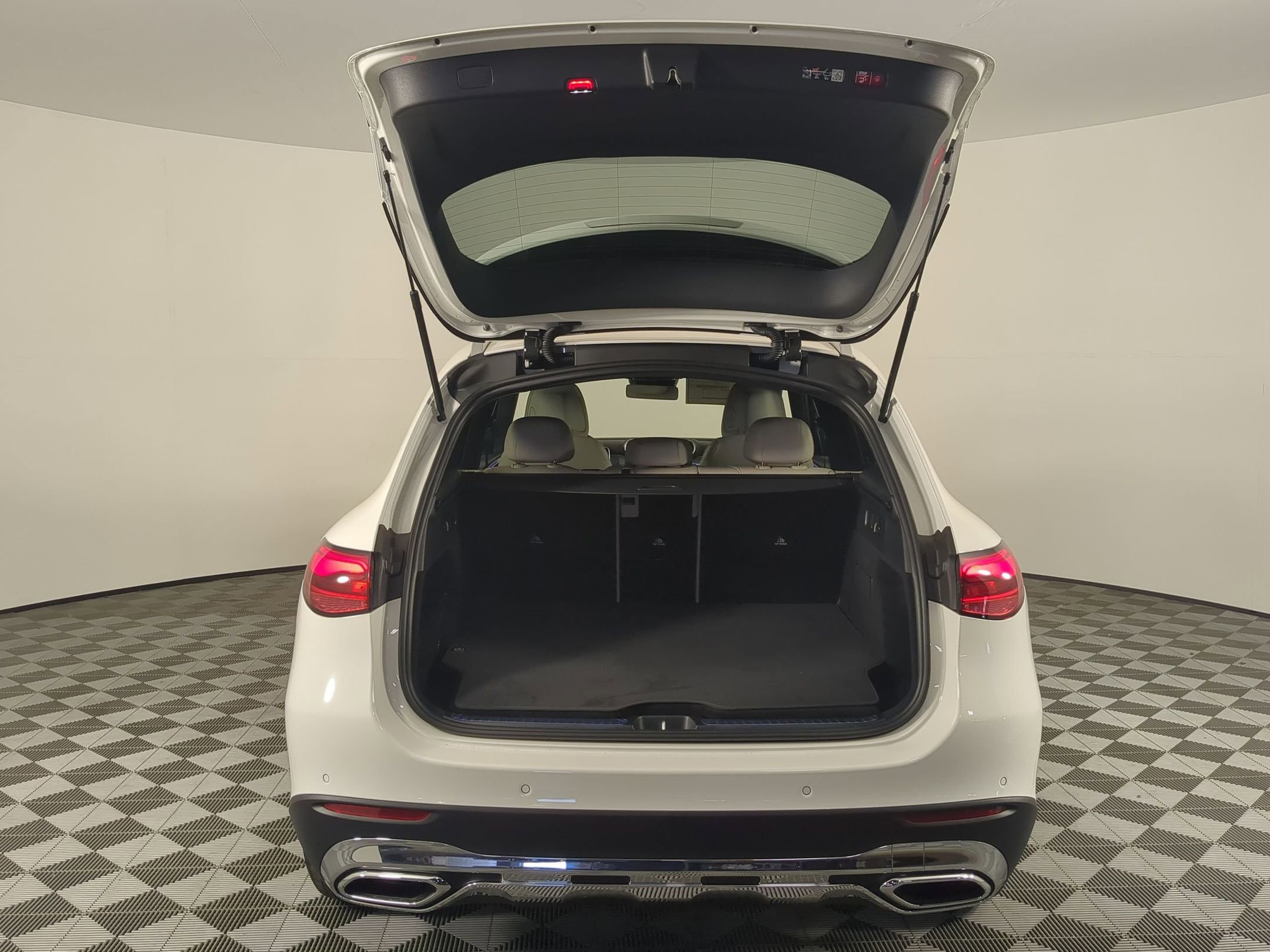 2026 Mercedes Benz GLC 350e 4MATIC photo 22