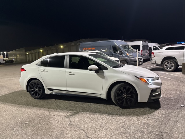 2024 Toyota Corolla SE photo 3