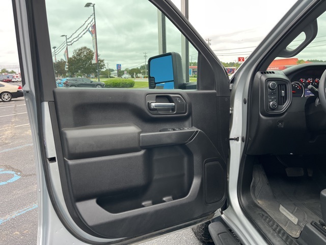 2022 Chevrolet Silverado 2500HD Custom photo 2