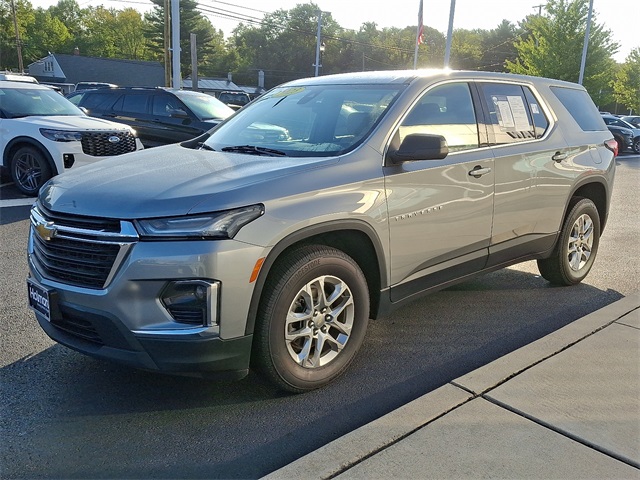 2023 Chevrolet Traverse LS photo 3