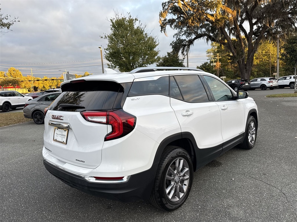 2024 Gmc Terrain SLT photo 3