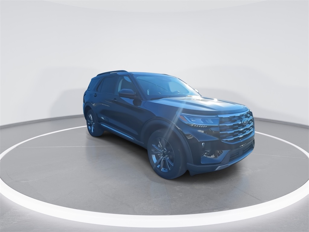 2025 Ford Explorer photo 2