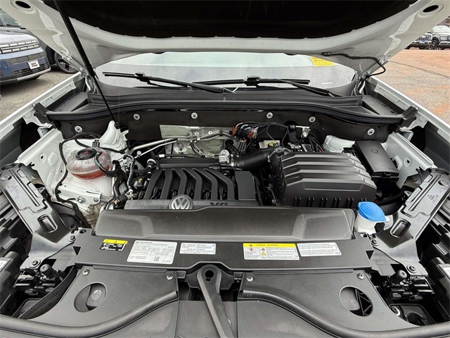 2022 Volkswagen Atlas Cross Sport V6 SE Technology photo 11
