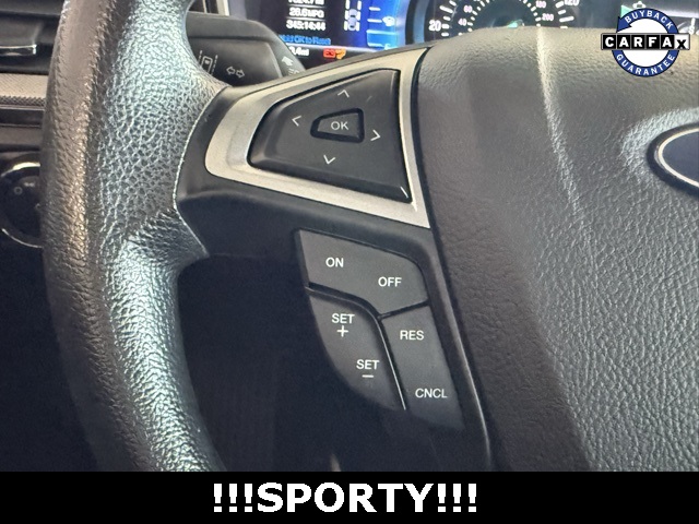 2020 Ford Fusion SE photo 26