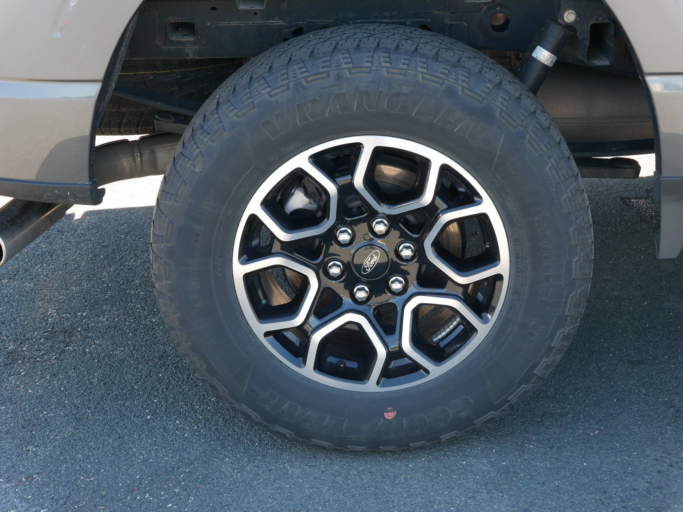 2023 Ford F-150 XLT photo 9