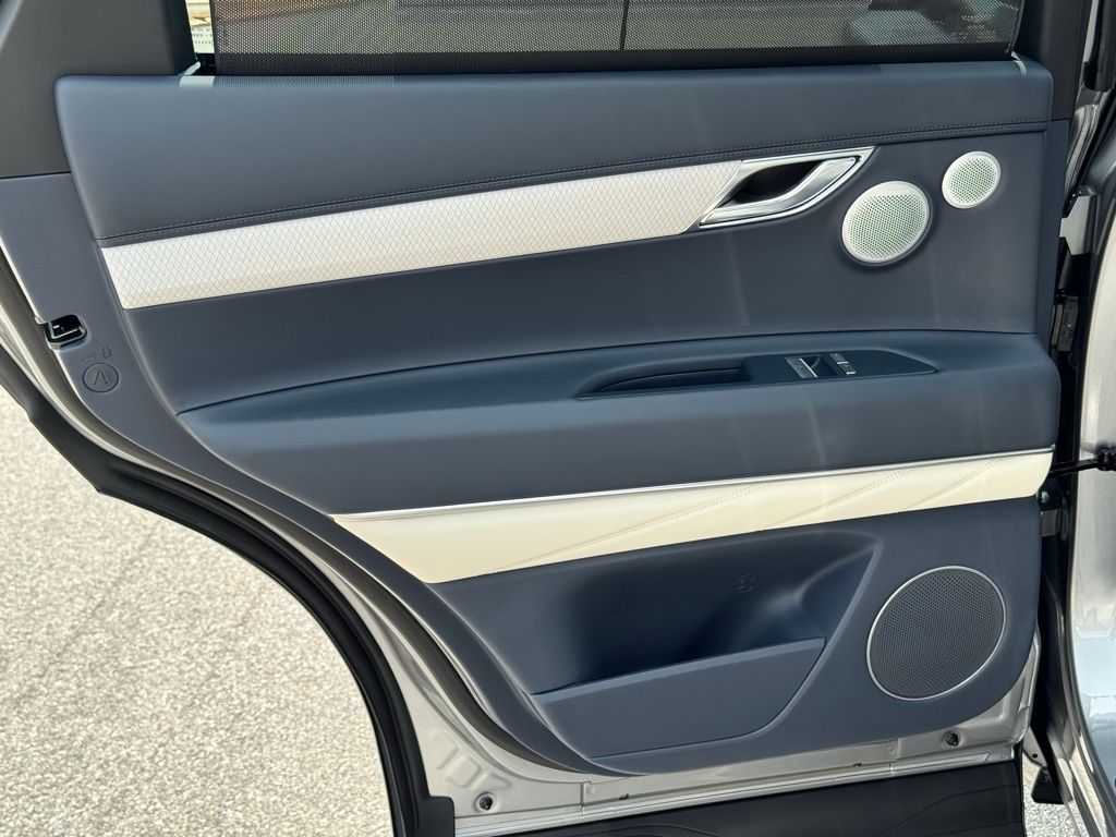 2025 Genesis GV80 3.5T Prestige photo 17