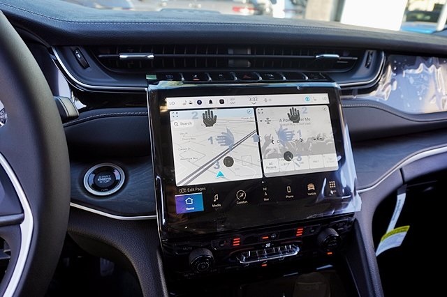 2023 Jeep Cherokee 4xe photo 31