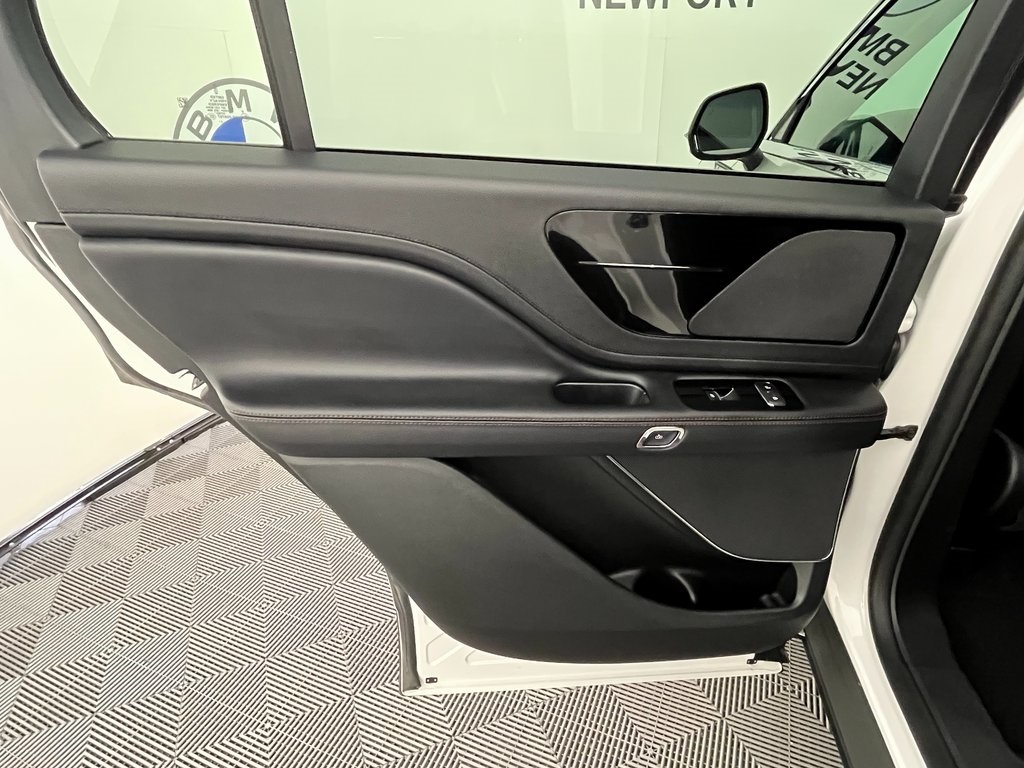 2023 Lincoln Aviator Standard photo 26