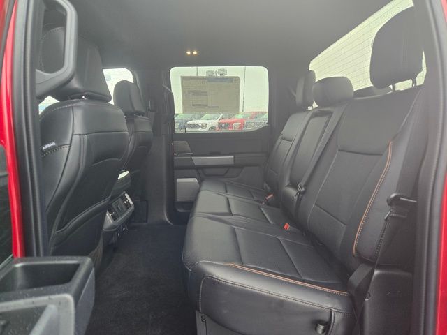 2025 Ford F-150 Lariat photo 32