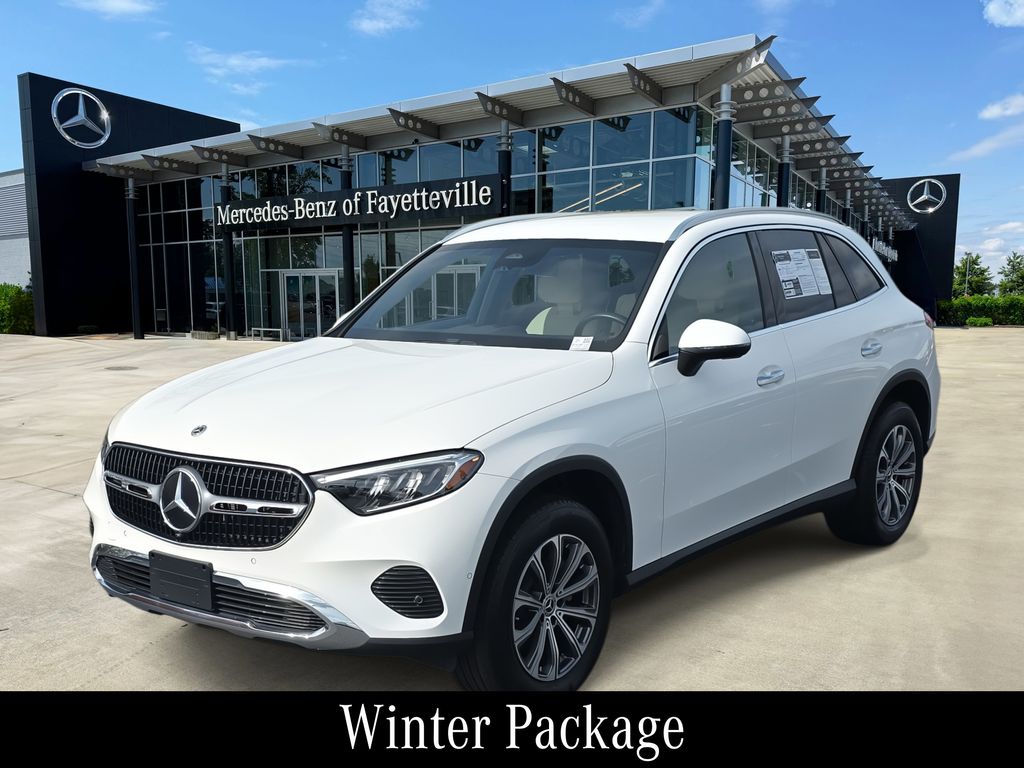 2023 Mercedes-Benz GLC GLC300's photo