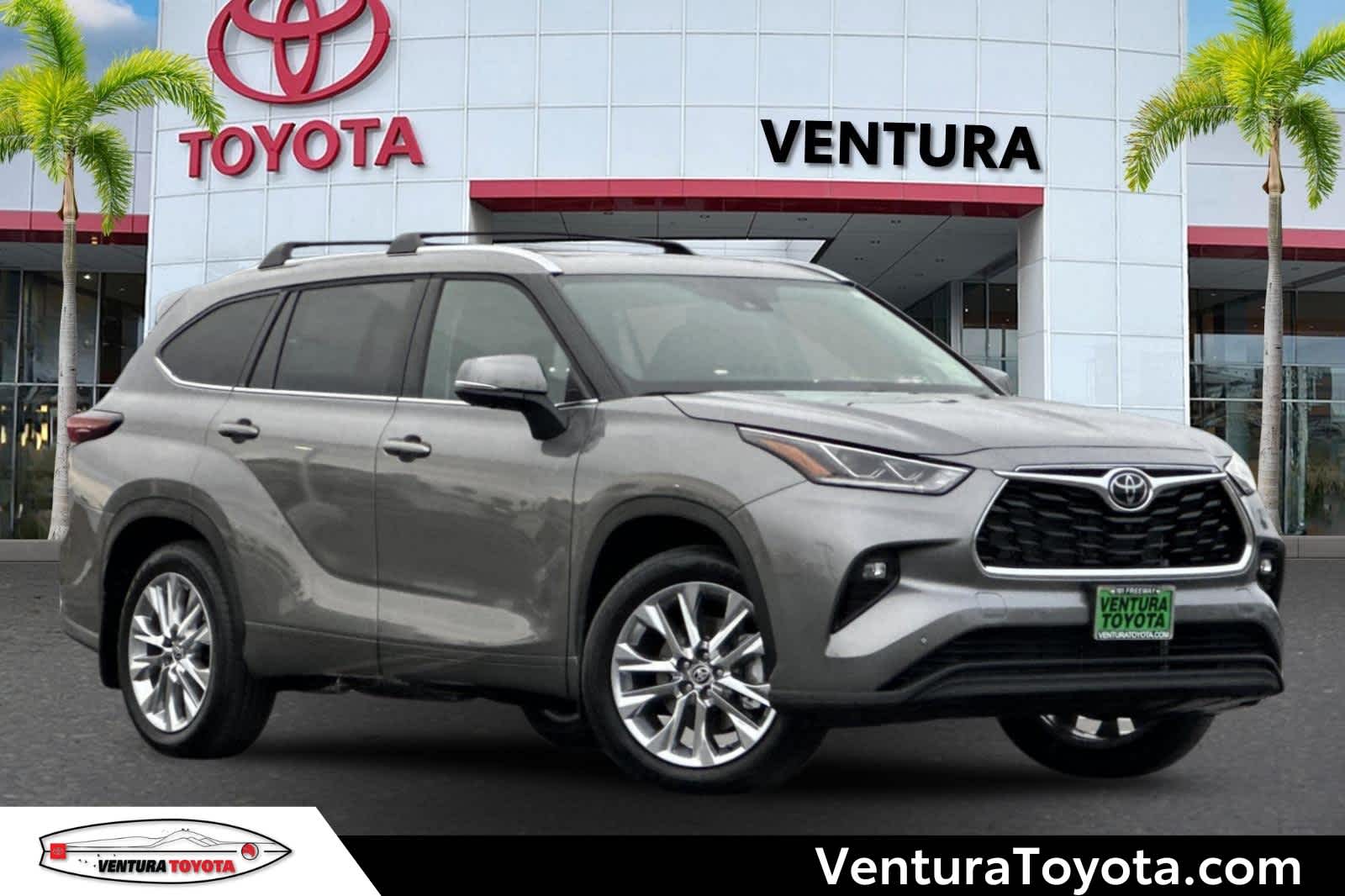 2026 Toyota Highlander Limited's photo