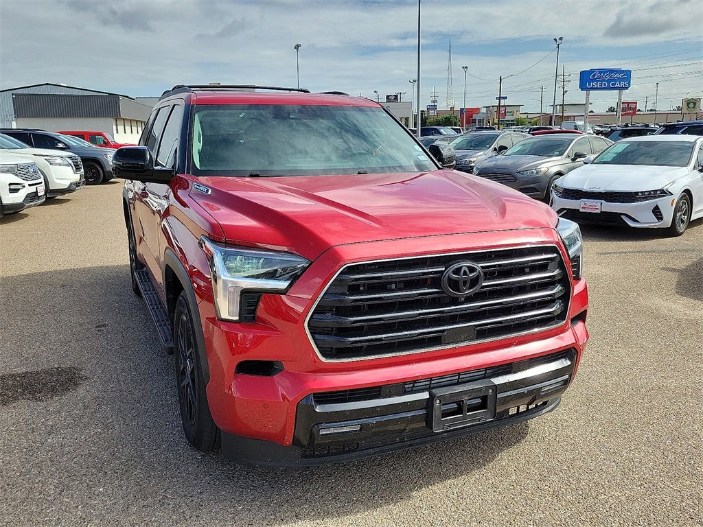 2024 Toyota Sequoia SR5 photo 2