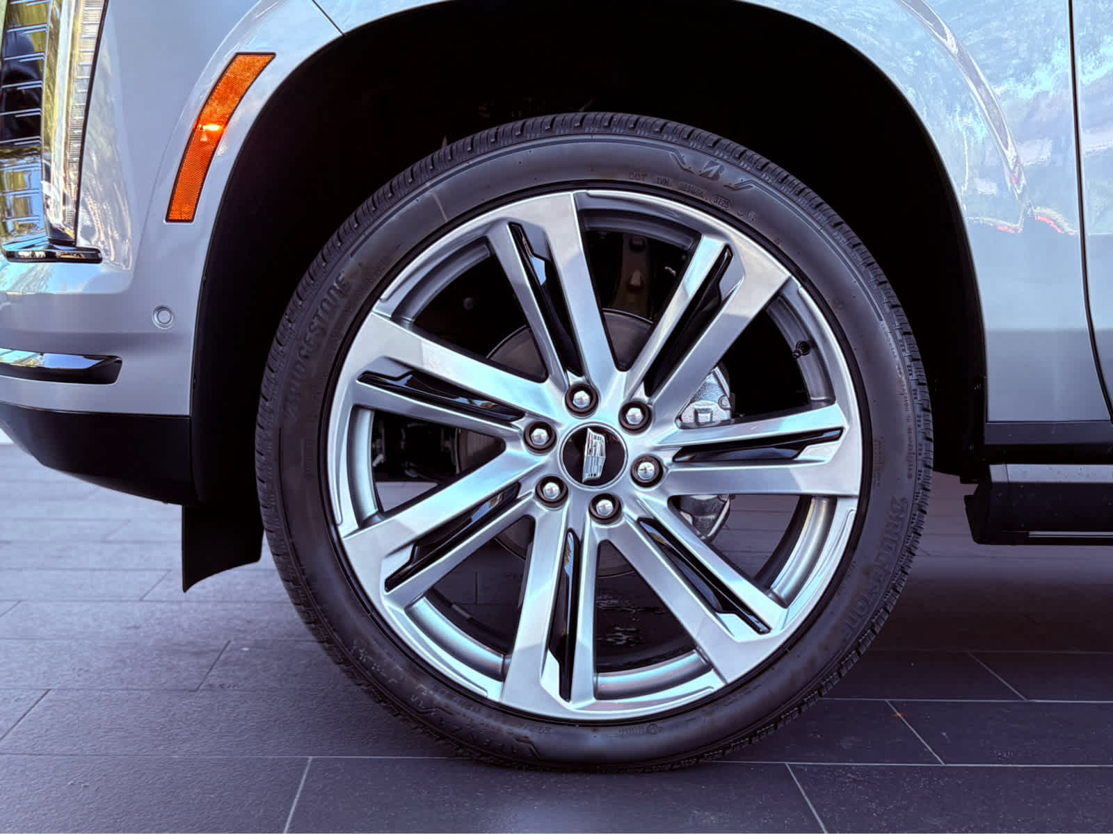 2025 Cadillac Escalade ESV Sport photo 7