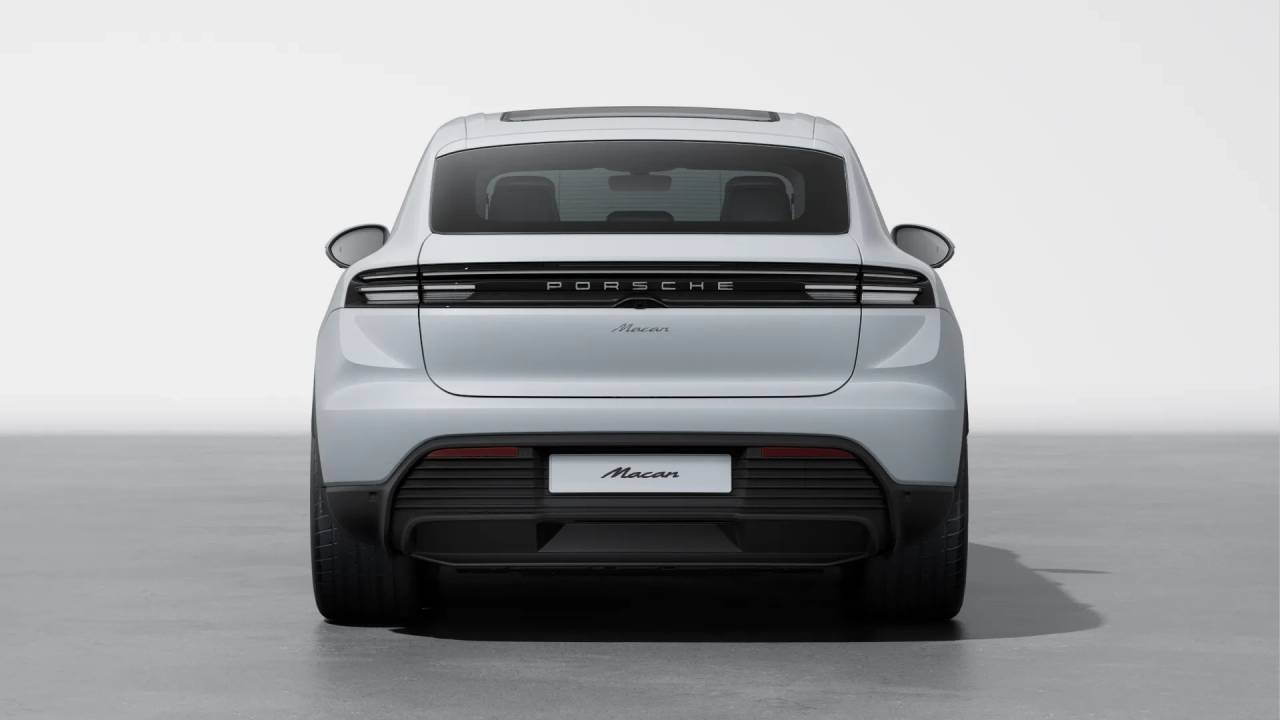 2025 Porsche Macan Electric photo 8