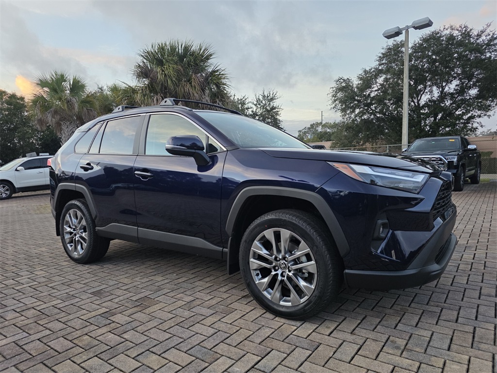2025 Toyota RAV4 XLE Premium's photo