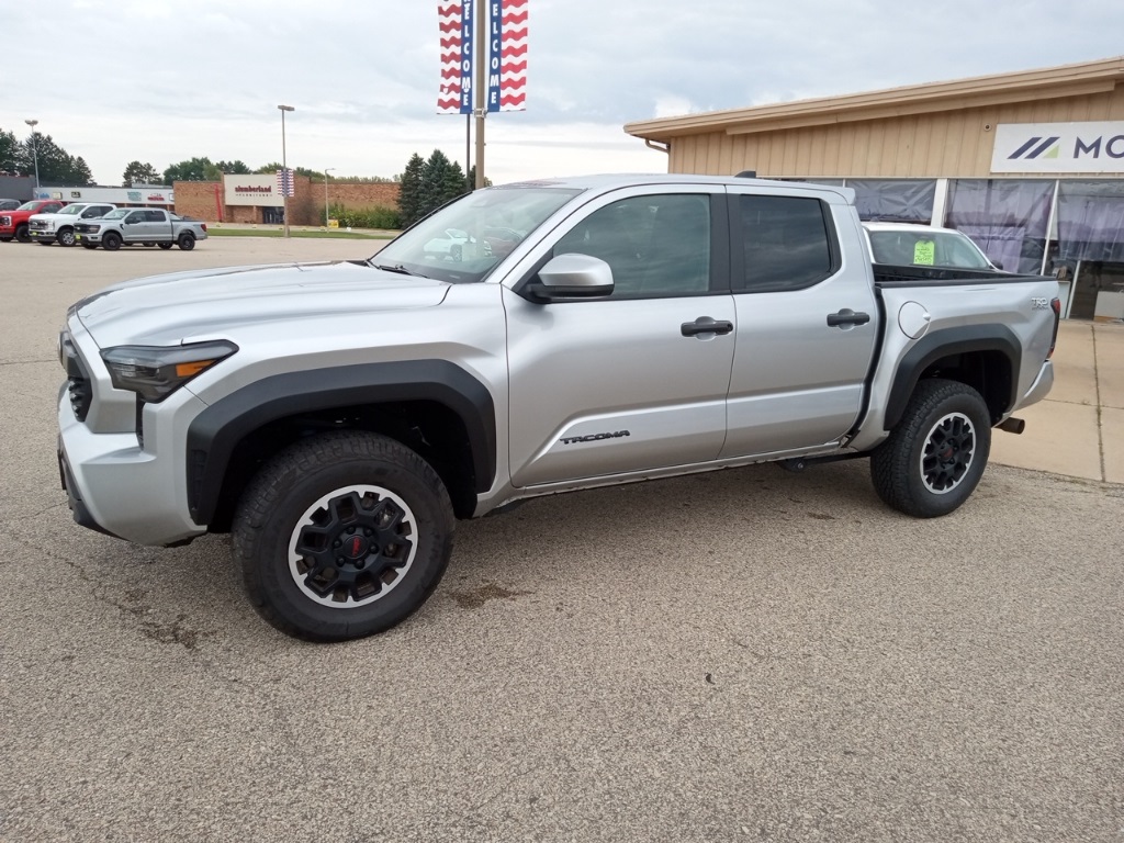 2024 Toyota Tacoma TRD Off-Road photo 12