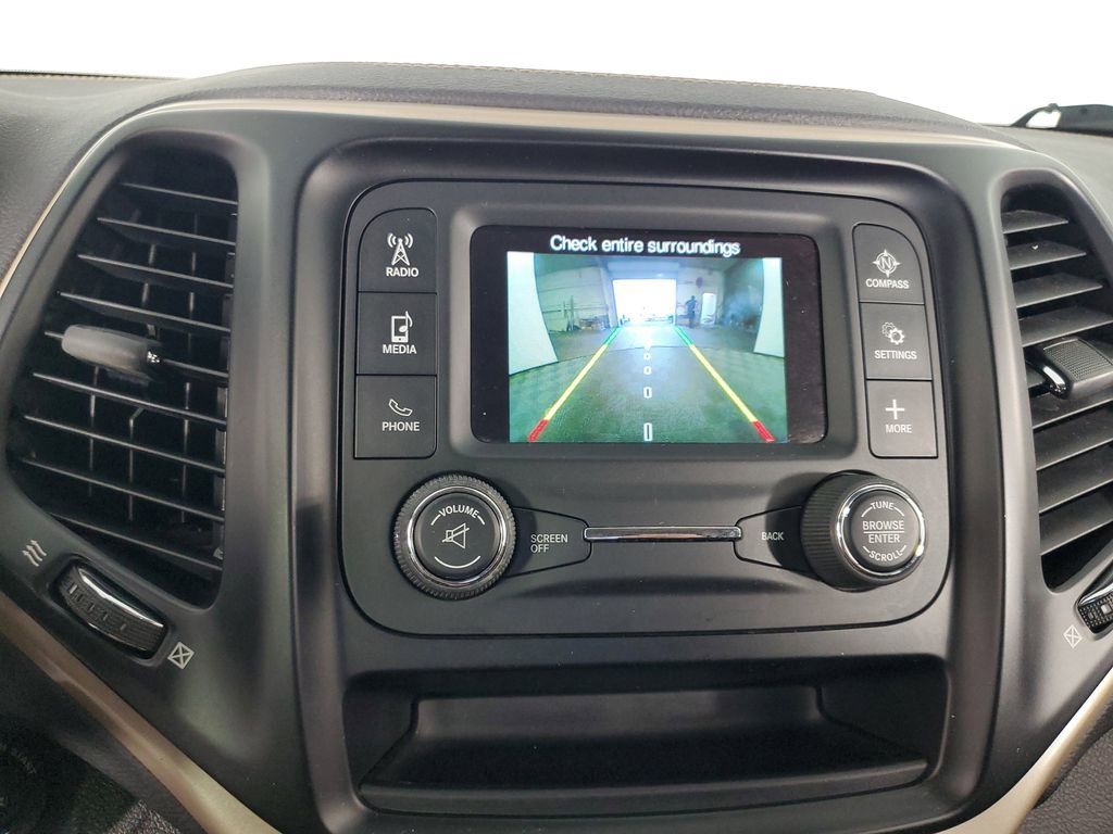 2018 Jeep Cherokee Latitude photo 17