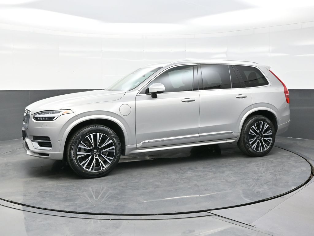 2023 Volvo XC90 T8 Plus photo 2