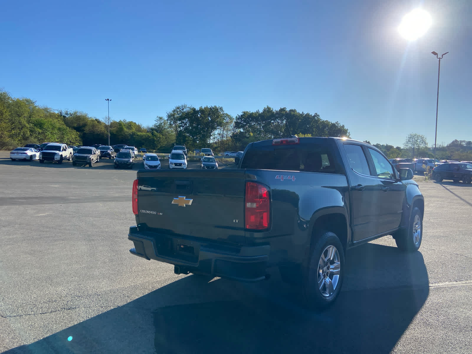 2019 Chevrolet Colorado LT photo 2