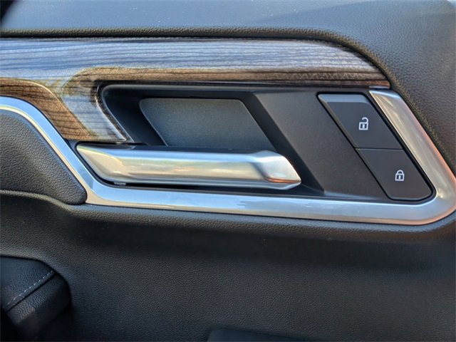 2025 Chevrolet Silverado 1500 LT photo 11