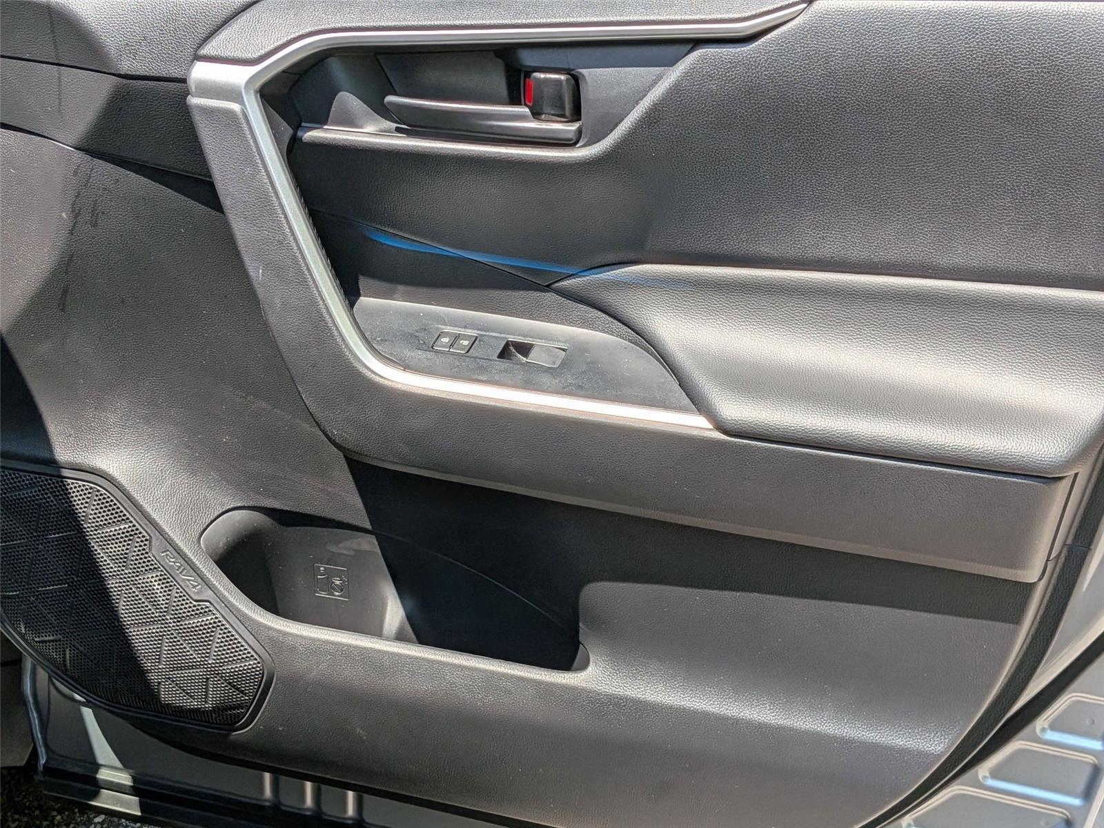 2024 Toyota RAV4 LE photo 29