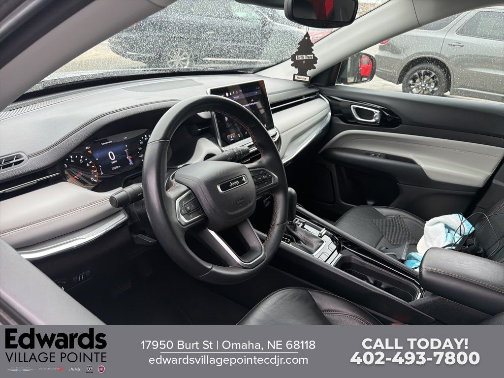 2022 Jeep Compass Limited photo 3