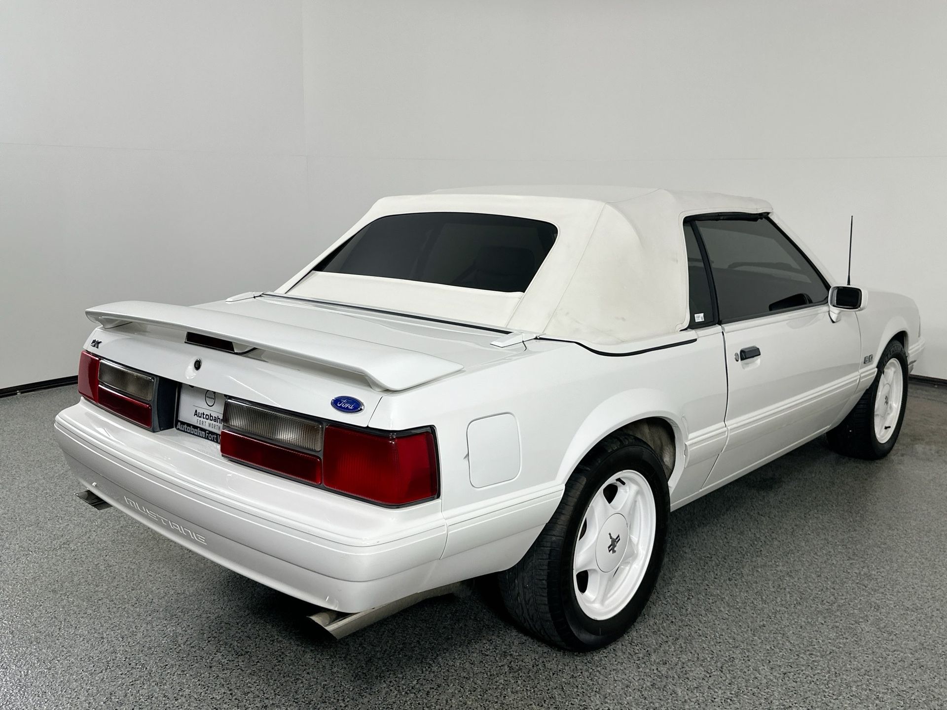 1993 Ford Mustang LX Convertible photo 4