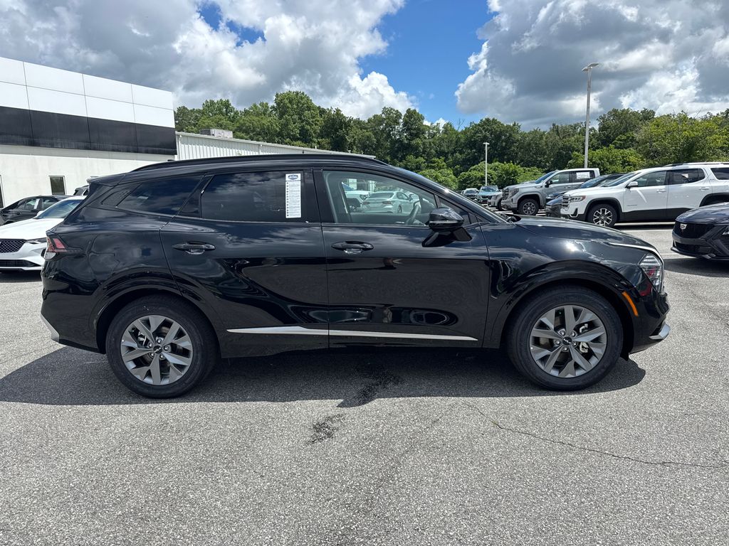 2025 Kia Sportage SX photo 2
