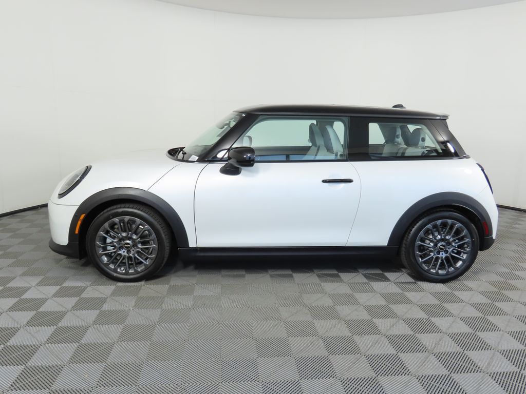 2025 Mini Cooper 2 Door Hardtop Signature photo 8